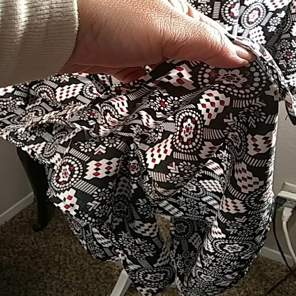 Tunic /cover up one size fits most - Picture 3 of 5